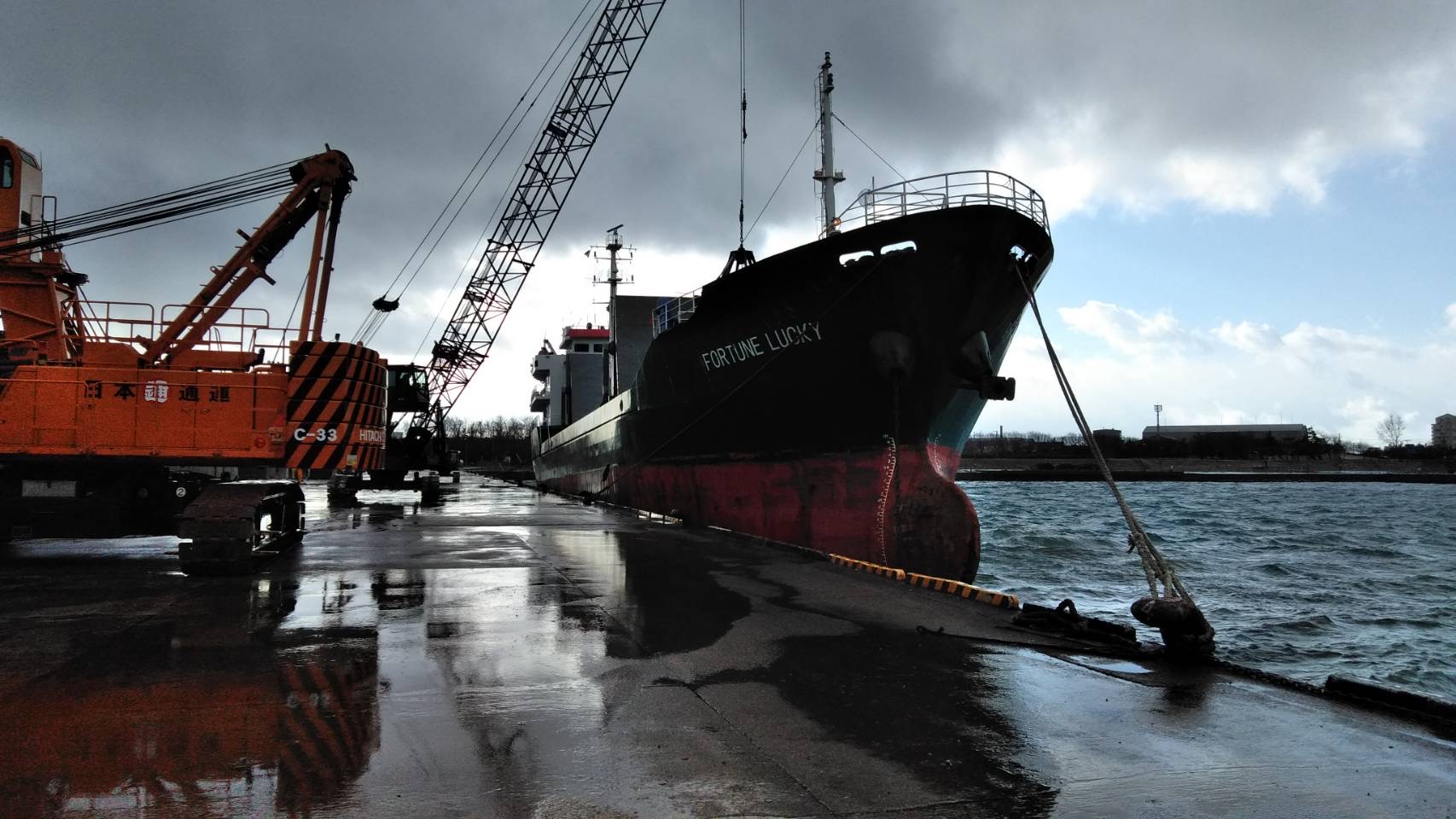 直江津港 双葉貿易株式会社